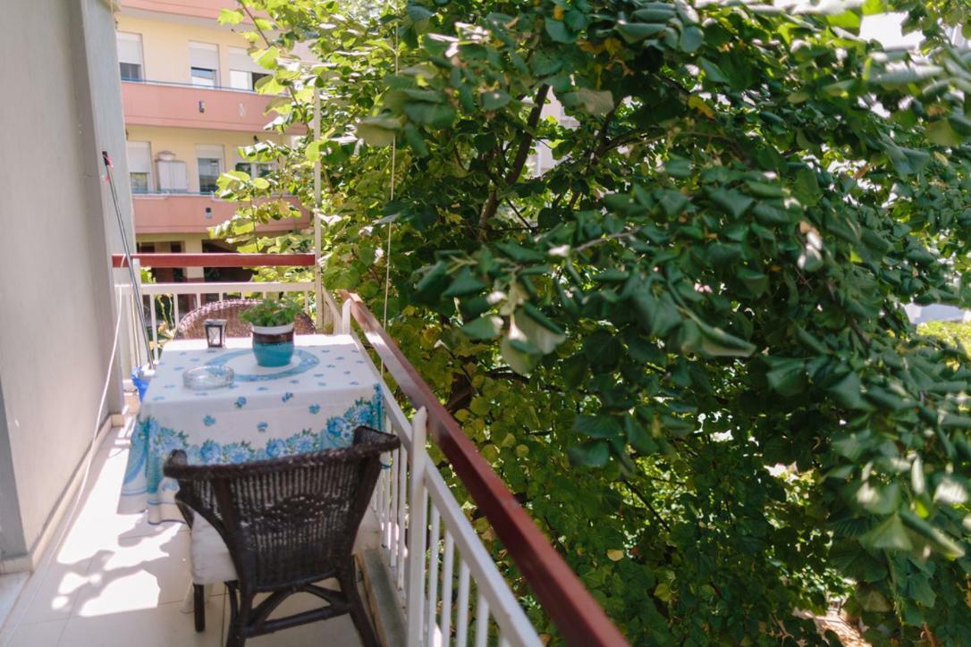 Cosy Apartment In The Centre Of Komotini Exteriör bild